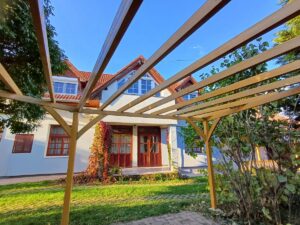 Strandközeli balatongyöröki Inda és Babér Vendégház