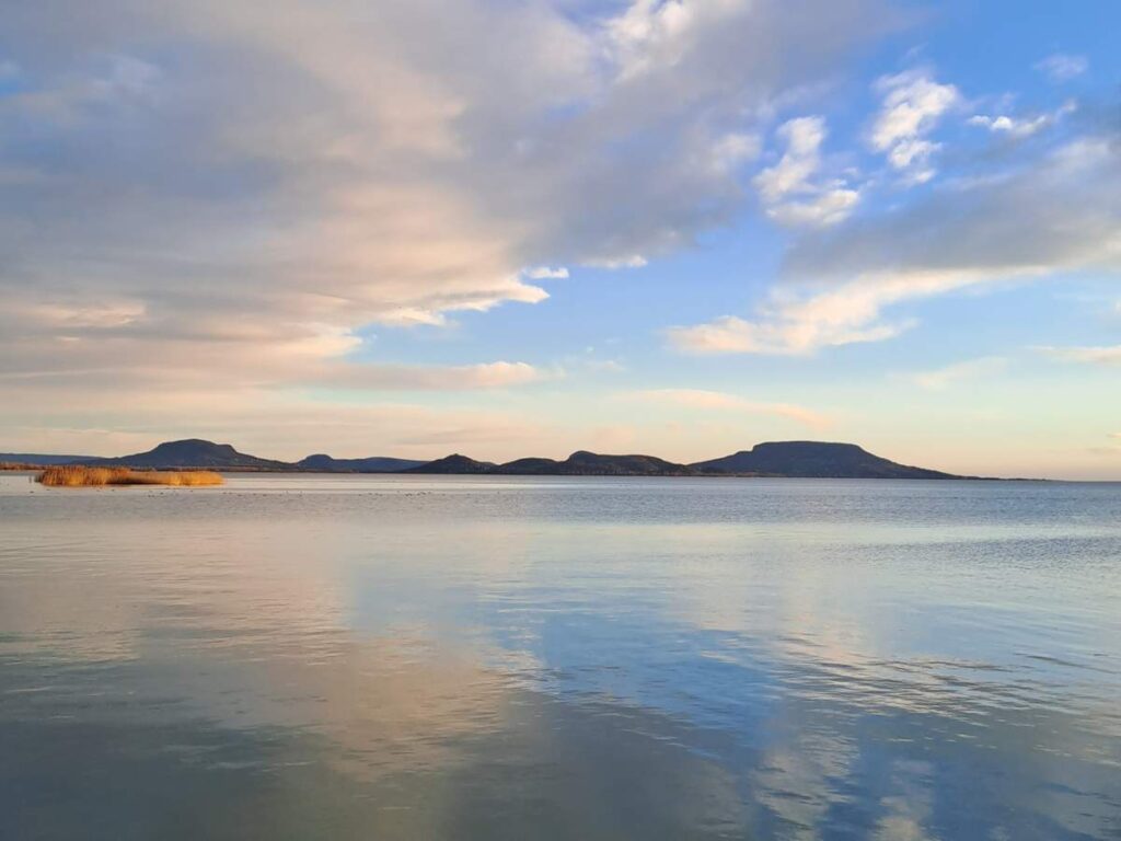 Panoráma a balatongyöröki strandról