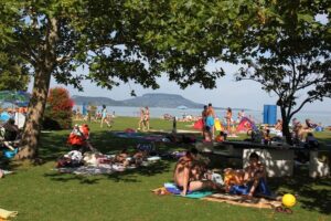 Az Inda és Babér Vendégház közeli balatongyöröki strand